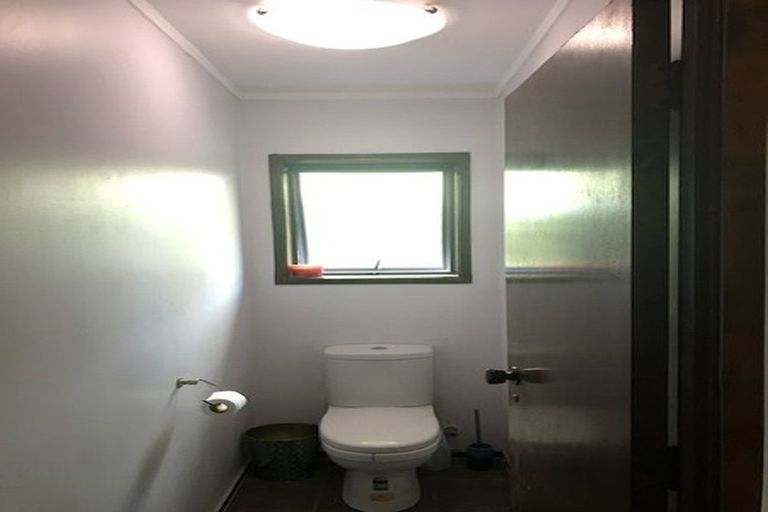 Photo of property in 14 Flavia Close, Torbay, Auckland, 0630