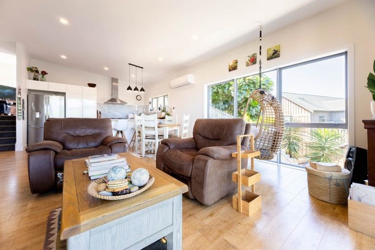 Photo of property in 21a Avion Terrace, Raumati Beach, Paraparaumu, 5032