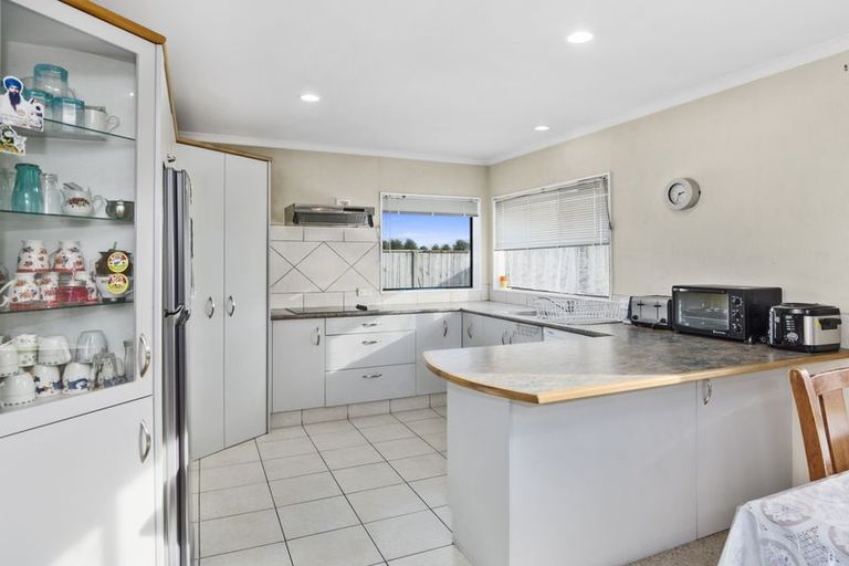Photo of property in 53 Arabian Drive, Papamoa Beach, Papamoa, 3118