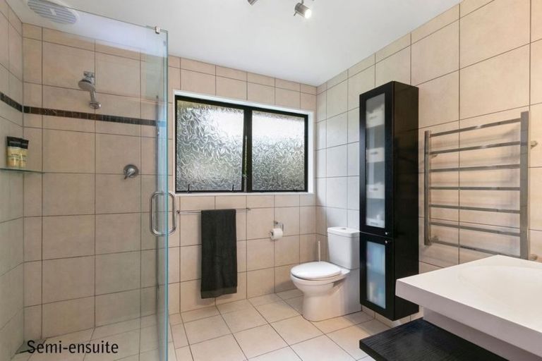 Photo of property in 29 Mcenroe Grove, Naenae, Lower Hutt, 5011