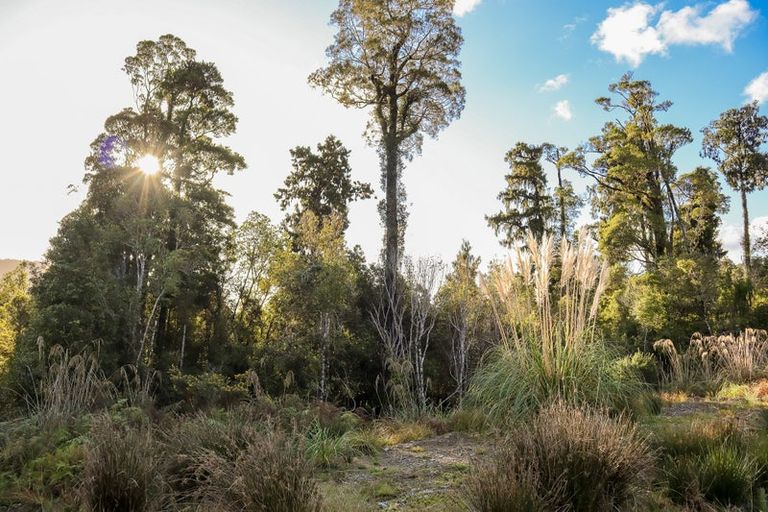 Photo of property in 172 Clifton Road, Kaiata, Greymouth, 7805