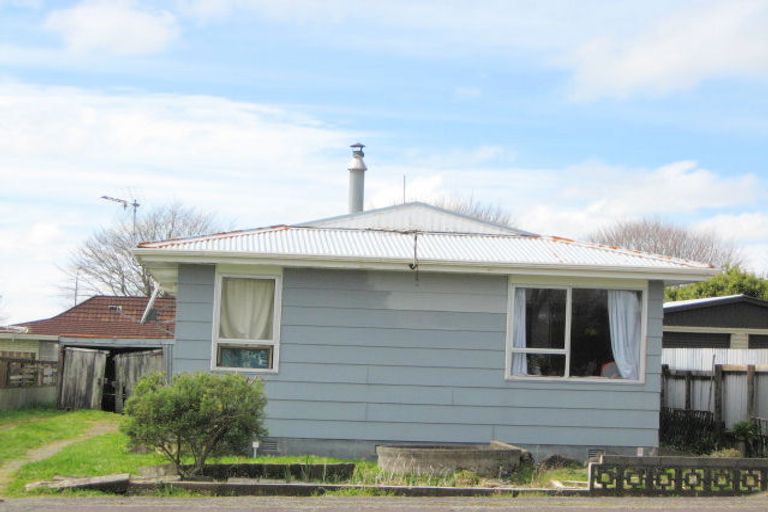 Photo of property in 122 Miranda Street, Stratford, 4332