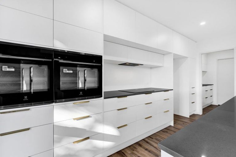 Photo of property in 74 Turuturu Road, Hawera, 4674