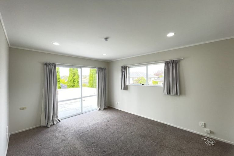 Photo of property in 2/34 Simmental Crescent, Somerville, Auckland, 2014