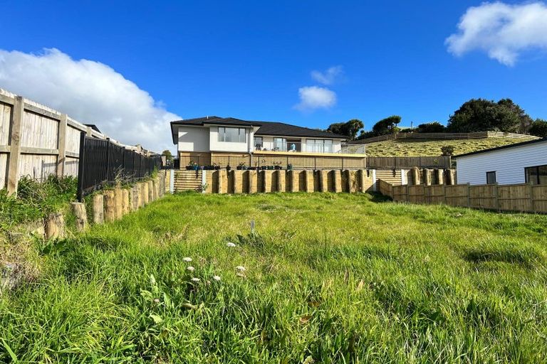 Photo of property in 18 Awa Avenue, Helensville, 0800