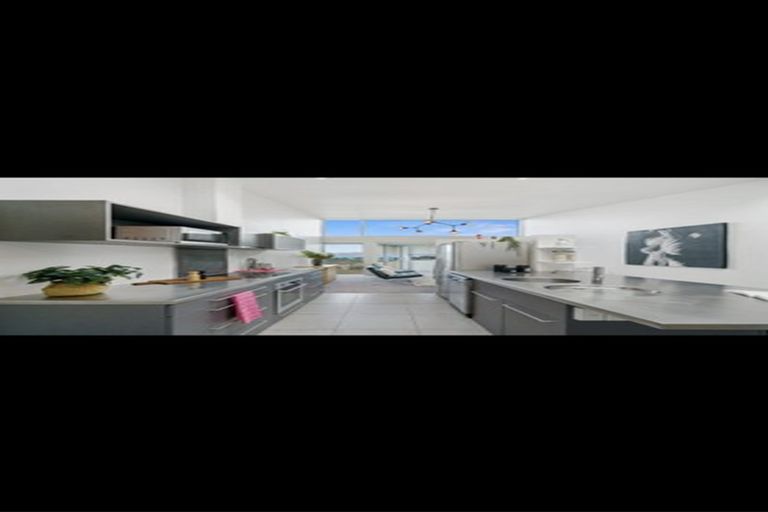 Photo of property in 17/2 Onslow Road, Khandallah, Wellington, 6035