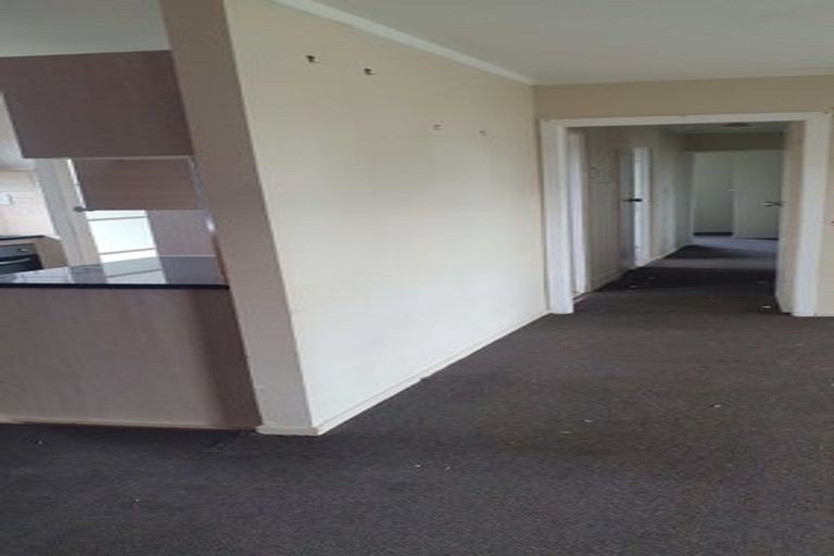 Photo of property in 23 Sunlands Drive, Manurewa, Auckland, 2102