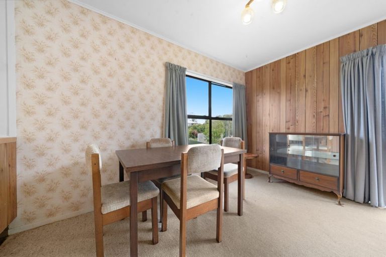 Photo of property in 60 Bays Road, Orere Point, Papakura, 2585
