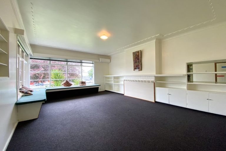 Photo of property in 379 Broadway, Stratford, 4332