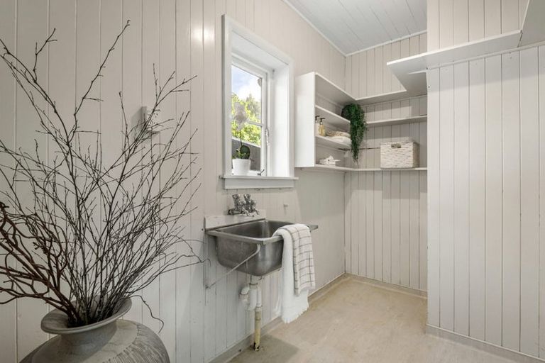 Photo of property in 9b Kerr Street, Devonport, Auckland, 0624