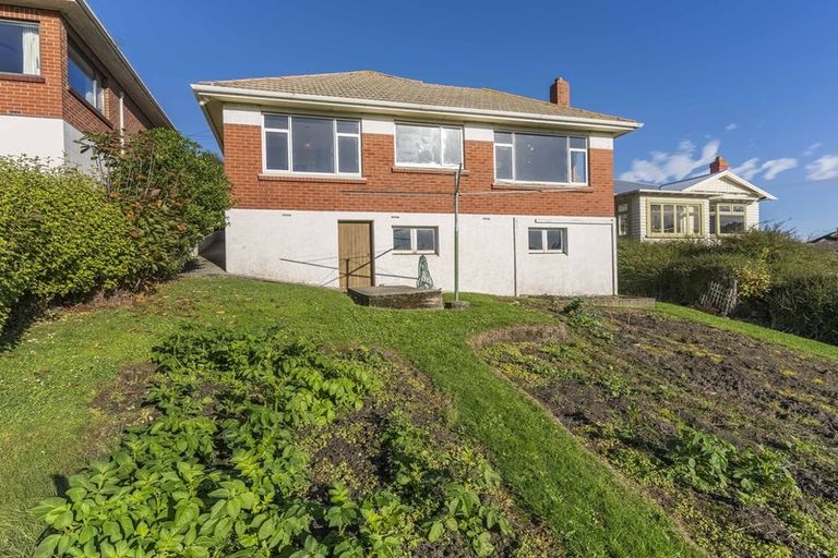Photo of property in 23 Riselaw Road, Calton Hill, Dunedin, 9012