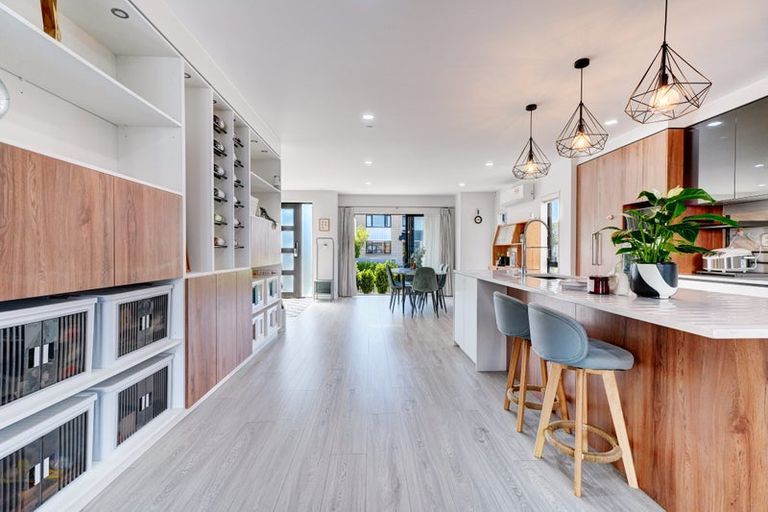 Photo of property in 5 Kearns Drive, Hobsonville, Auckland, 0616