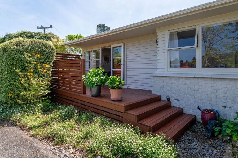 Photo of property in 3 Tawavale Street, Pukehangi, Rotorua, 3015