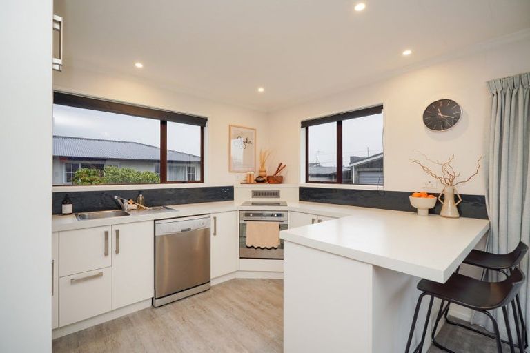 Photo of property in 86 Edinburgh Crescent, Waikiwi, Invercargill, 9810