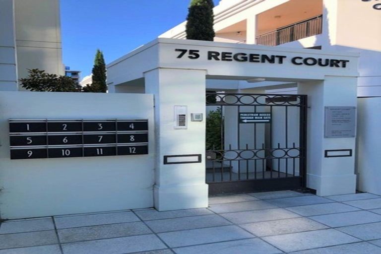 Photo of property in Regent Courts, 2/75 Gloucester Street, Christchurch Central, Christchurch, 8013