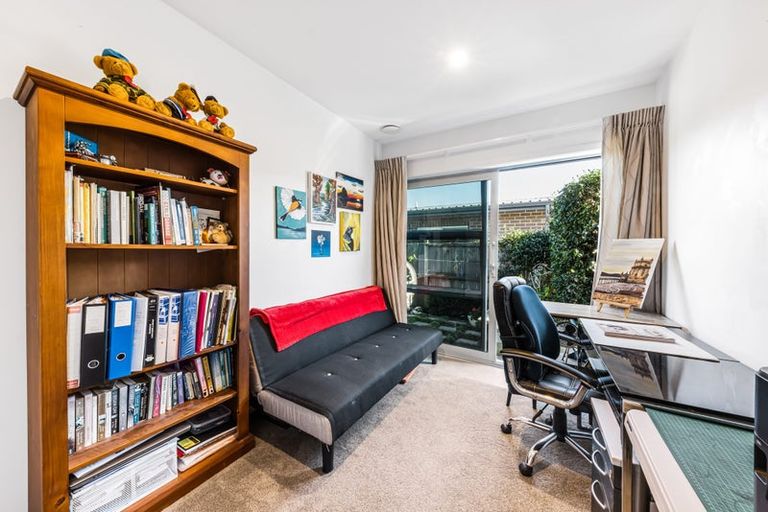 Photo of property in 15 Makete Crescent, Hobsonville, Auckland, 0618