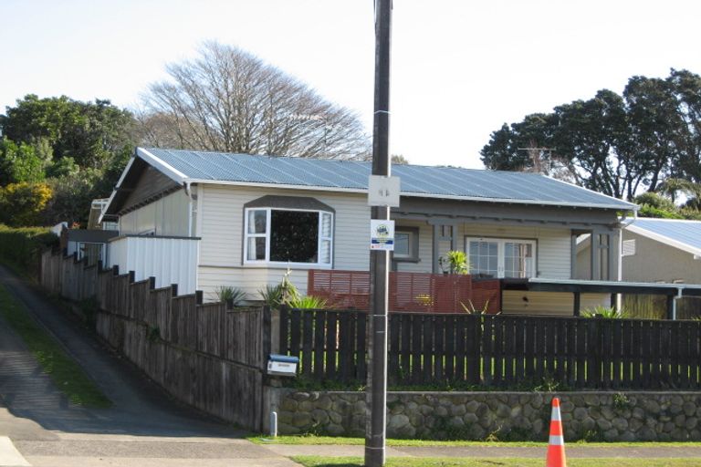 Photo of property in 2/22 Dartmoor Avenue, Westown, New Plymouth, 4310