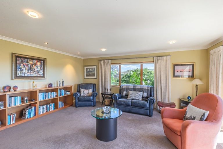 Photo of property in 40 Manakau Heights Drive, Manakau, Otaki, 5583