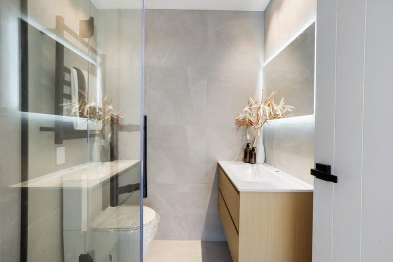 Photo of property in 21c Pipitea Place, Massey, Auckland, 0614