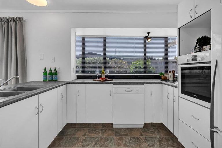 Photo of property in 6a Ropiha Street, Fitzroy, New Plymouth, 4312