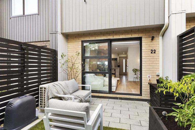 Photo of property in 22 Hoopers Road, Glen Eden, Auckland, 0602