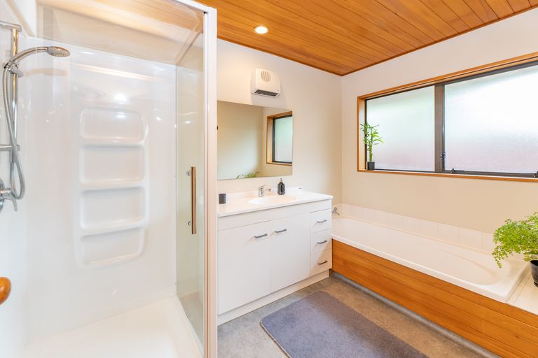 Photo of property in 23a Mappleton Avenue, Burnside, Christchurch, 8053