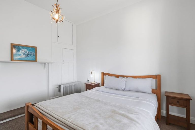 Photo of property in 21 Taruna Place, Havelock North, 4130
