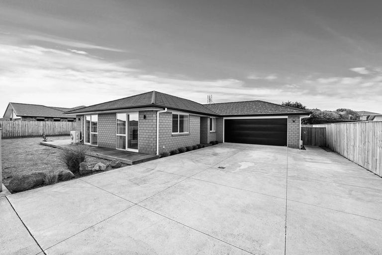 Photo of property in 1 Reremoana Close, Hawera, 4610
