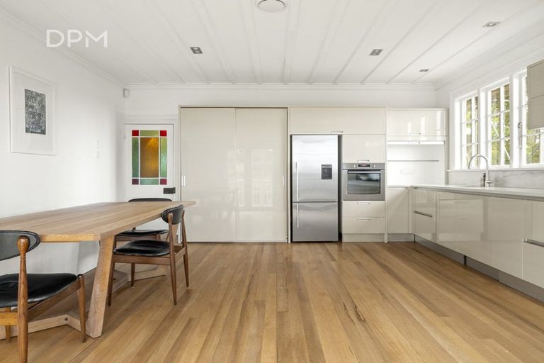 Photo of property in 10 Alison Crescent, Belleknowes, Dunedin, 9011