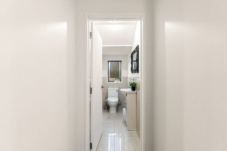 Photo of property in 78 Keri Vista Rise, Papakura, 2110