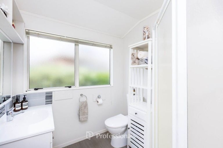 Photo of property in Kowhai Court, 16/17 John Street, Trentham, Upper Hutt, 5018