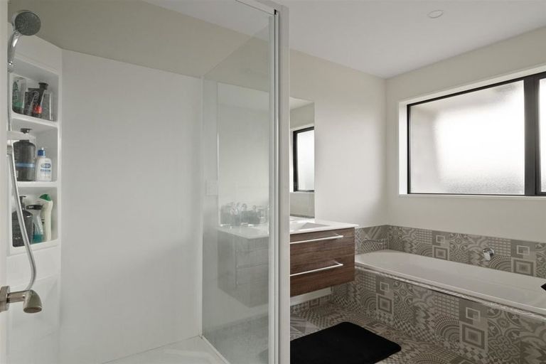 Photo of property in 33 Dalwood Crescent, Rolleston, 7614