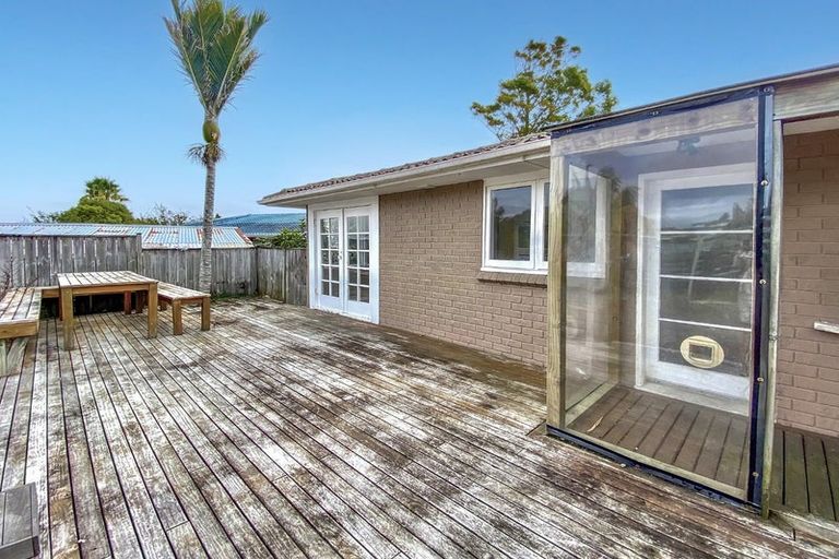 Photo of property in 32 Cardiff Road, Pakuranga, Auckland, 2010