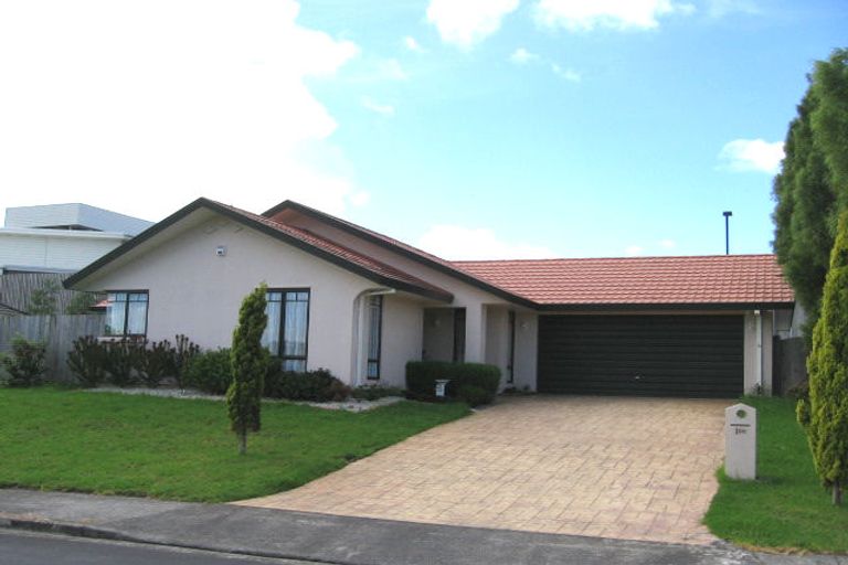 Photo of property in 100 Kingdale Road, Henderson, Auckland, 0610