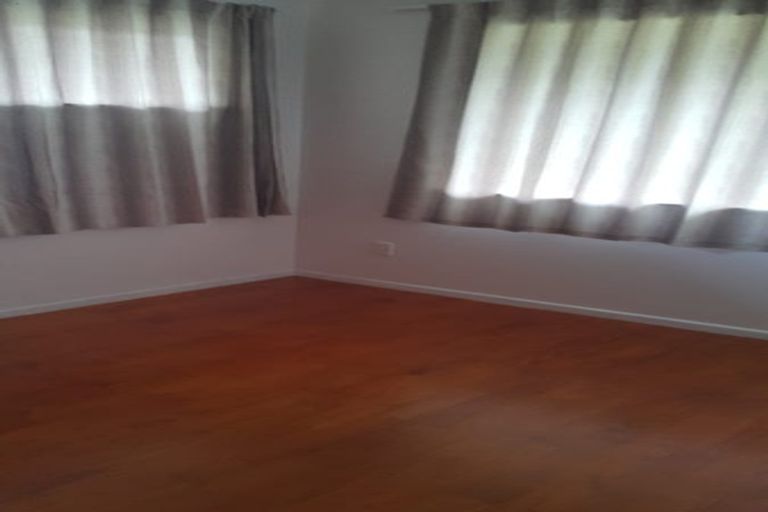 Photo of property in 9 Hatherlow Street, Glenfield, Auckland, 0629