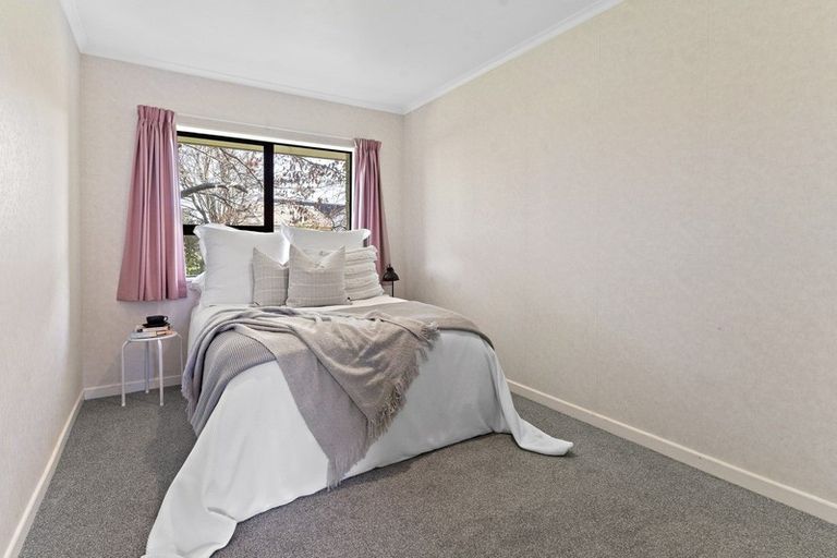 Photo of property in 7 Oak View Place, Greytown, 5712