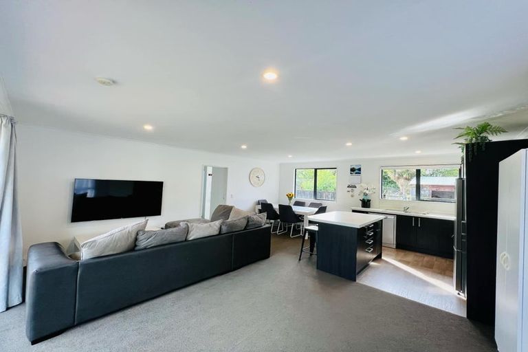 Photo of property in 28 Railway Terrace East, Glentunnel, Sheffield, 7673