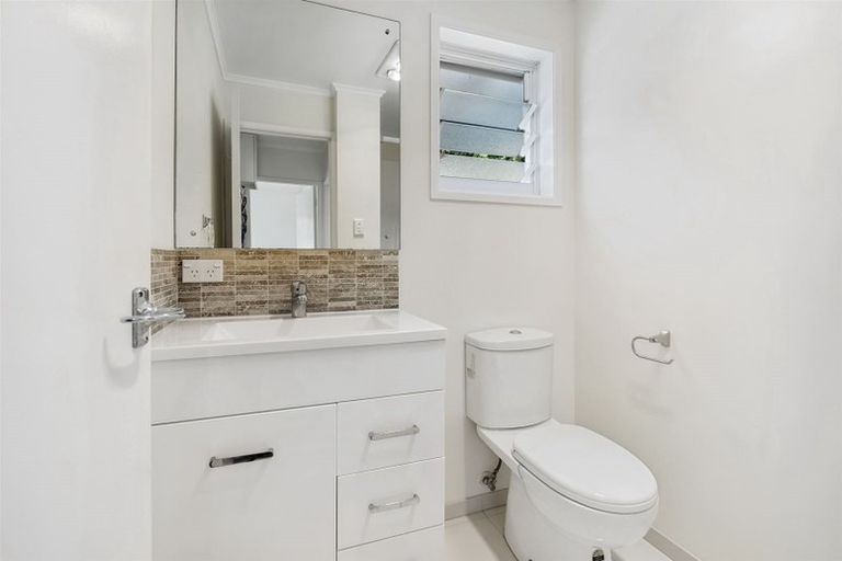 Photo of property in 126 Stredwick Drive, Torbay, Auckland, 0630