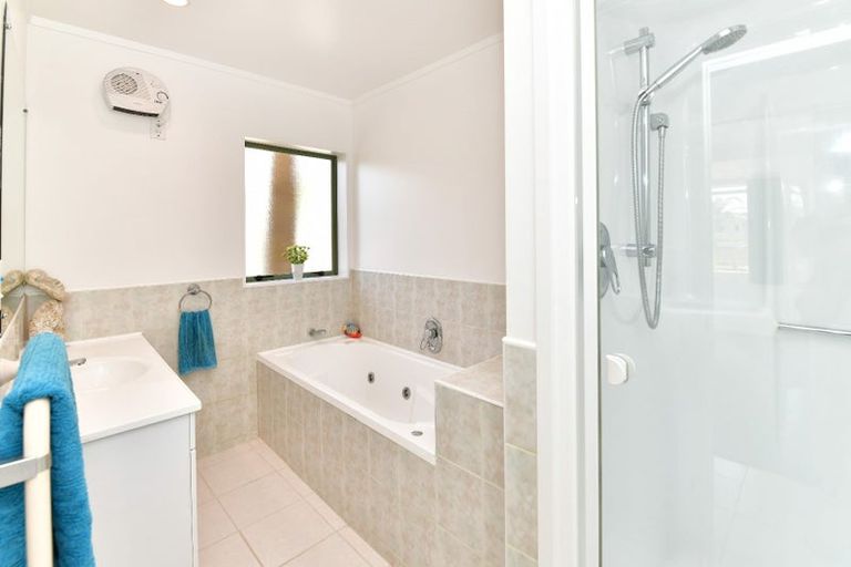 Photo of property in 59 Marellen Drive, Red Beach, 0932