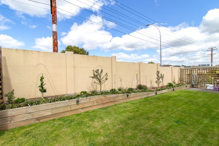 Photo of property in 285unit Vaughan Road, Owhata, Rotorua, 3010