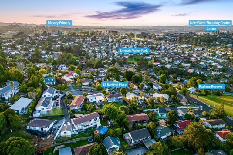 Photo of property in 12 Raelene Place, Massey, Auckland, 0614