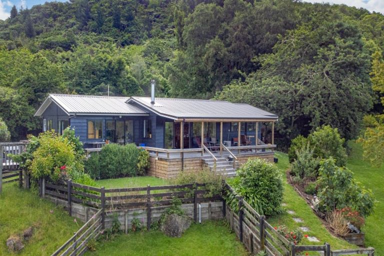 Photo of property in 303 Spencer Road, Lake Tarawera, Rotorua, 3076