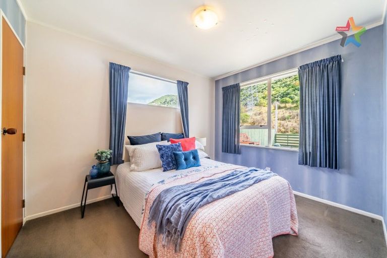 Photo of property in 25 Larchmont Grove, Totara Park, Upper Hutt, 5018