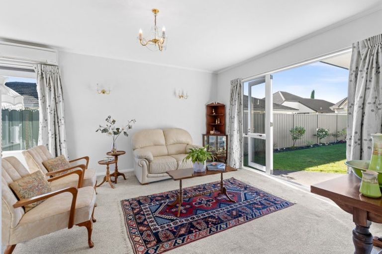 Photo of property in 3 Dules Walk, Taradale, Napier, 4112