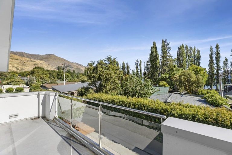 Photo of property in 15 Jessies Crescent, Wanaka, 9305