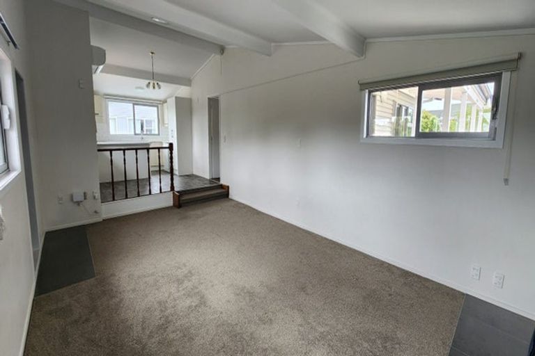 Photo of property in 110 Lauderdale Road, Birkdale, Auckland, 0626