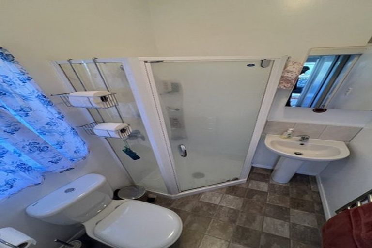 Photo of property in 8 Raumati Terrace, Khandallah, Wellington, 6035