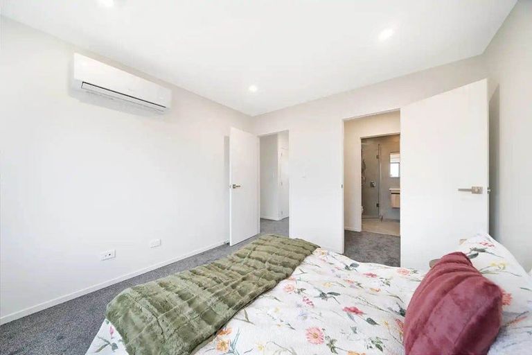 Photo of property in 4c Templeton Place, Clendon Park, Auckland, 2103