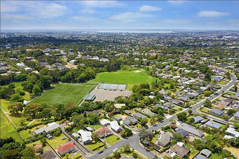 Photo of property in 60 Hilling Street, Titirangi, Auckland, 0604