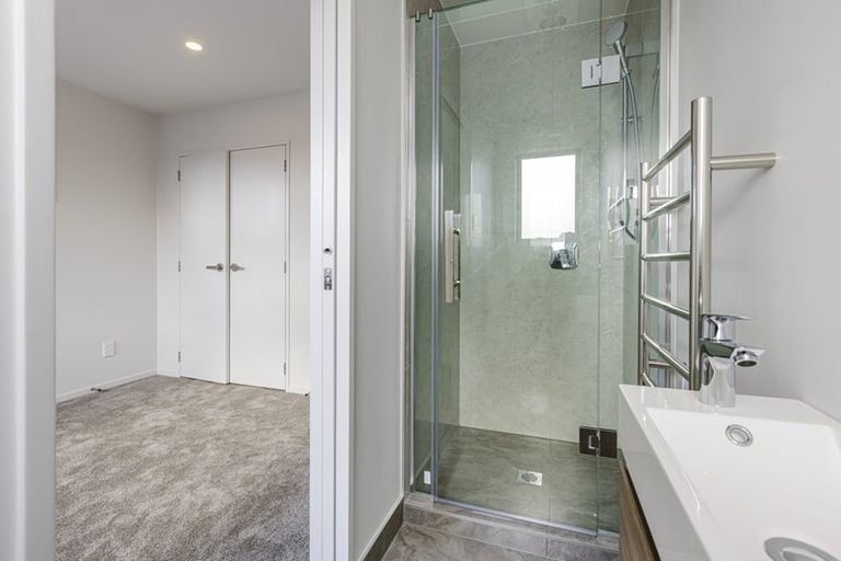 Photo of property in 57 Paetai Lane, Te Atatu Peninsula, 0610